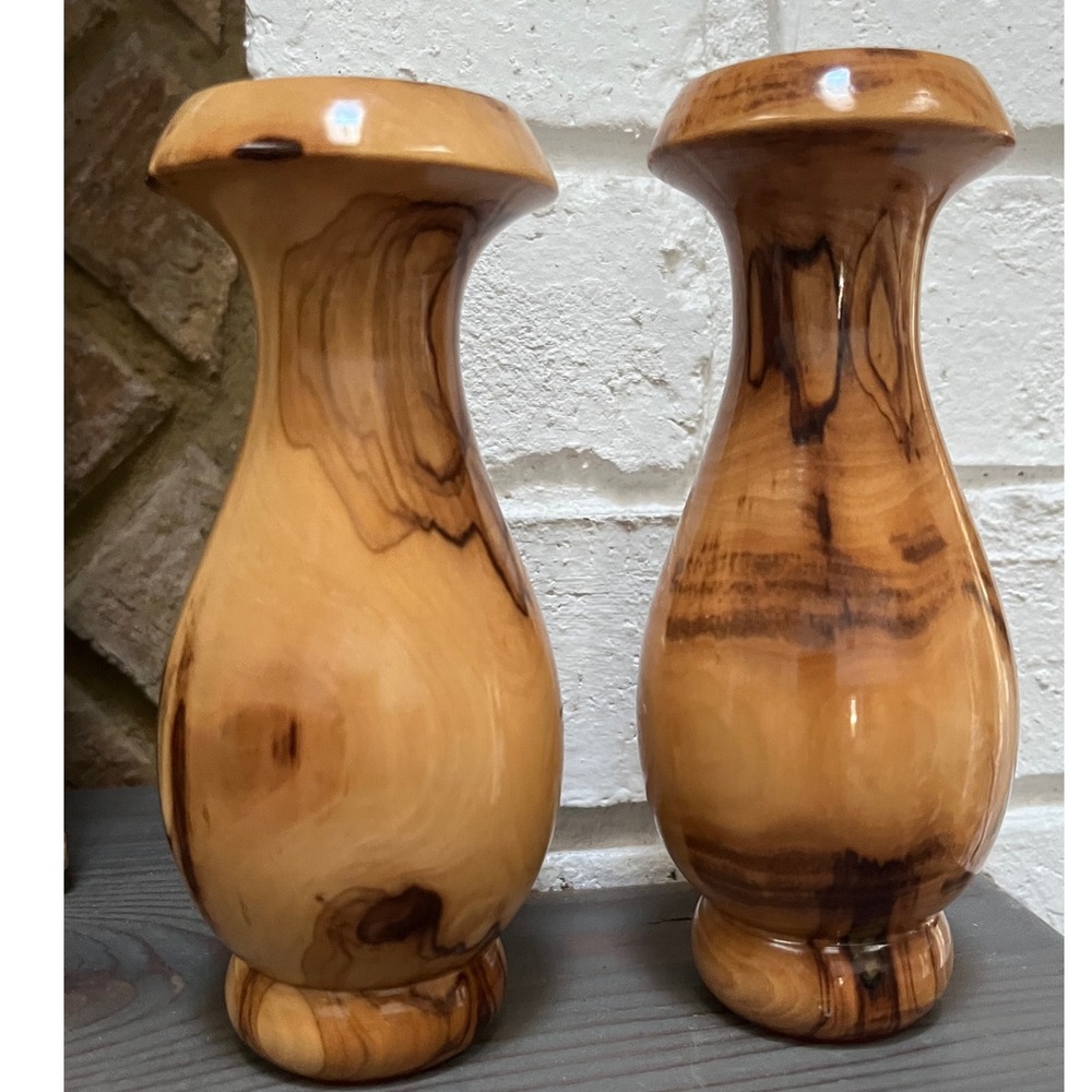 Pair of unique olive wood‎ Candle holders. Size 5.5 inches